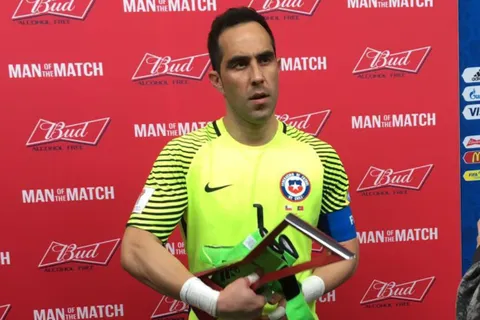 ¿Vuelve Claudio Bravo a “La Roja”? Todos los detalles