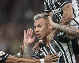 Copa Libertadores: San Lorenzo disparó contra Eduardo Vargas y árbitro chileno