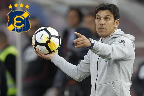 Mauricio Larriera, a un paso de Everton: un DT desde México al rescate