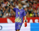 ¿Con Colo-Colo en mente? Claudio Bravo no seguirá con Manuel Pellegrini en Betis