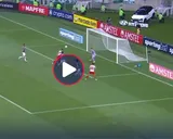 ¿Era offside?: El VAR terminó le dio vida a Colo Colo en el partido de Cerro Porteño