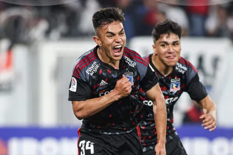 ¿Tapado por Vidal?: Vicente Pizarro bajó su desempeño en Colo-Colo