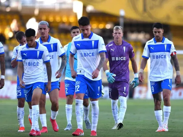 Universidad Católica sufre 5 bajas sensibles, mientras Tiago Nunes puja por su continuidad