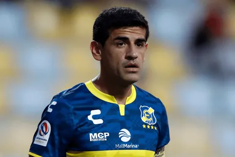 Everton: quién firmará planilla por Julio Barroso tras la denuncia del Colegio de Entrenadores