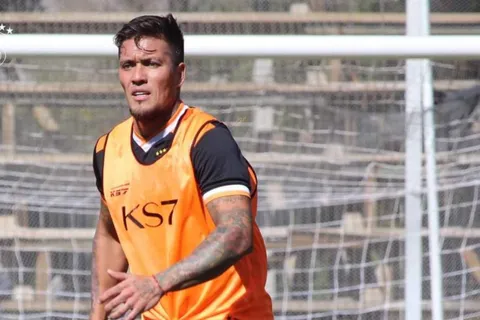 Javier Parraguez duró media hora en su debut con Cobreloa y fue expulsado
