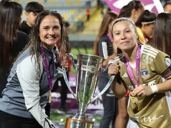 ¿Quién es Tatiele Silveira, la brasileña entrenadora de Colo-Colo?