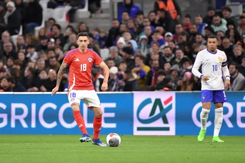 La traba de Boca Juniors para fichar a Rodrigo Echeverría
