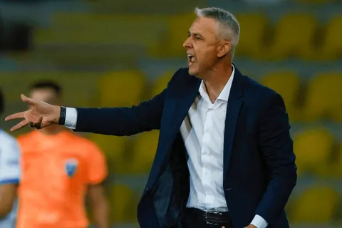 Tiago Nunes asumió el mal momento de Universidad Católica y dejó una dura confesión