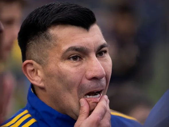 Gary Medel quedó sin entrenador en Boca Juniors: ya habría reemplazante