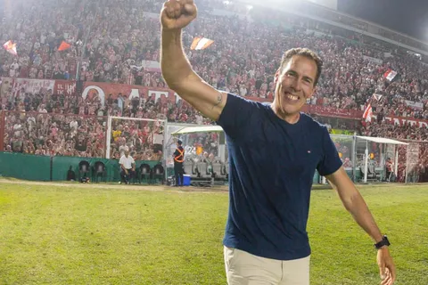 Refuerzos Palestino: ¿quién es Lucas Bovaglio, el nuevo entrenador de los árabes?