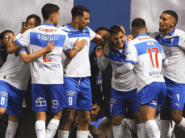 Los Cruzados se meten en la lucha por un jugador de la Roja