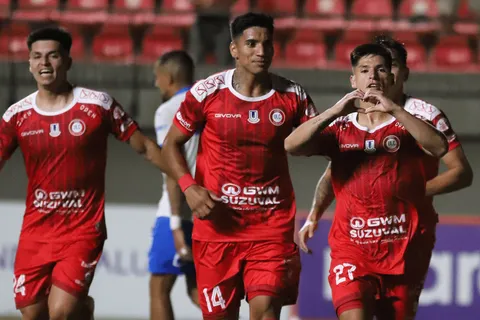 Refuerzos Unión La Calera: Walter Lemma suma una promesa desde un grande y sigue potenciando su plantel