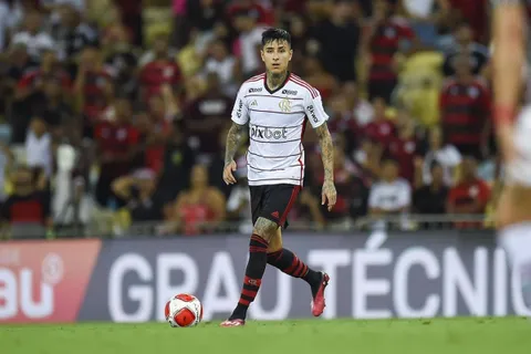 Erick Pulgar fue vital en Flamengo por semifinales del Campeonato Carioca