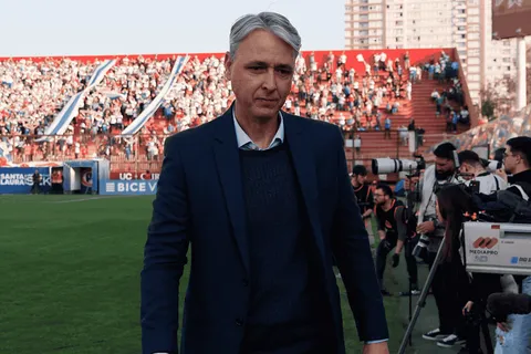 Tiago Nunes y Universidad Católica: una unión a la fuerza que sigue sin dar resultados