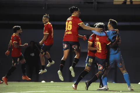 Unión Española aplica cábalas tras avanzar en Copa Sudamericana y espera a Universidad de Chile