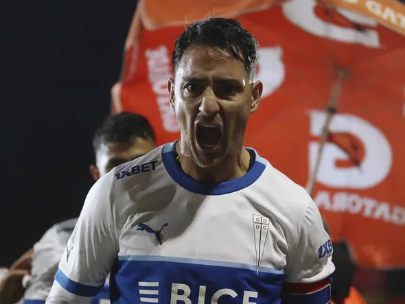 ¿Cuántos goles lleva Zampedri en UC y qué le falta para convertirse en el máximo goleador?