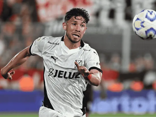 Huachipato saca cuentas alegres con la millonaria venta de Felipe Loyola al Bayern Münich