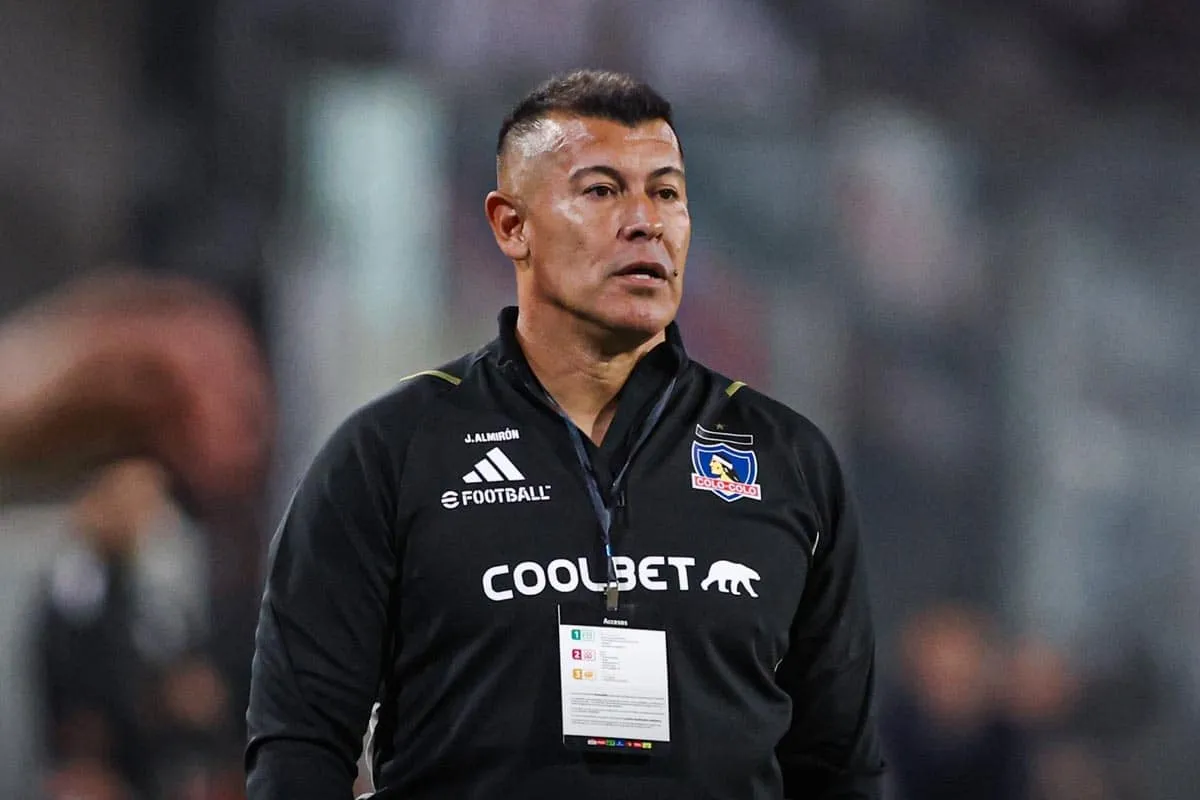 Refuerzos Colo Colo: Blanco y Negro tiene una “prioridad” en la posición de 10, pero se barajan 2 alternativas
