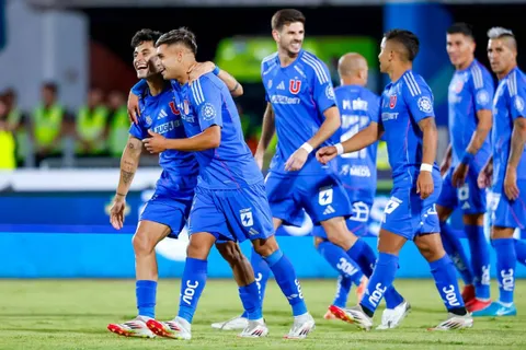 Refuerzos U de Chile: los Azules se arman de paciencia para explorar un fichaje que podría llegar a final de temporada