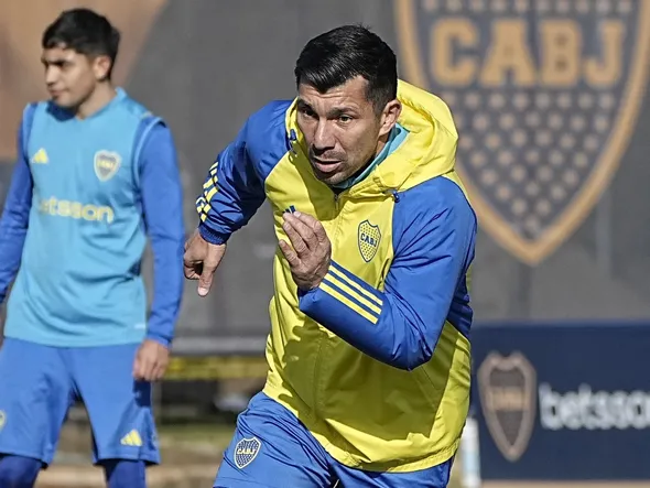 Gary Medel le hizo frente a las críticas por su intercambio con un juvenil de Boca