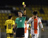 Los 5 fichajes que más tarjetas amarillas han recibido en el Campeonato Nacional