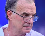 ¿Lo dejaron solo? El presidente de la AUF se despega de Bielsa