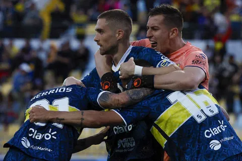 Fichajes Everton: un grande de Sudamérica quiere arrebatarle un jugador a los Ruleteros
