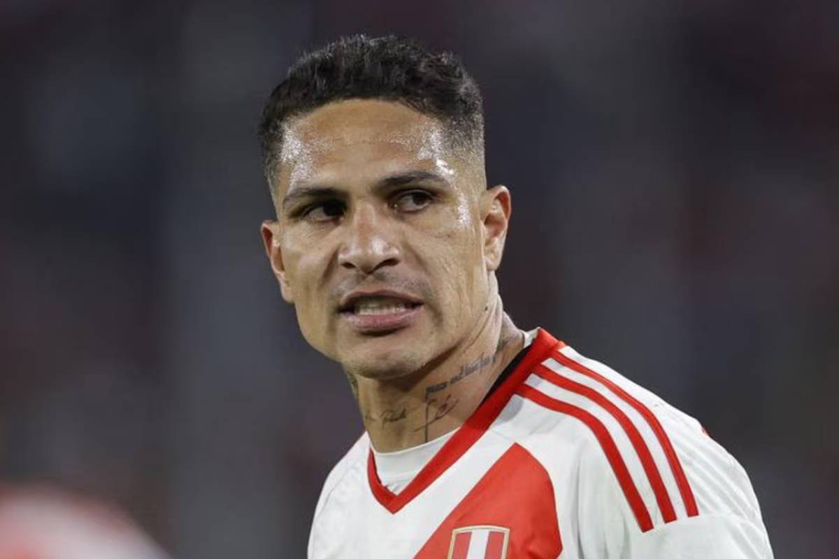 El DETALLE en el contrato de Paolo GUERRERO que reveló Acuña