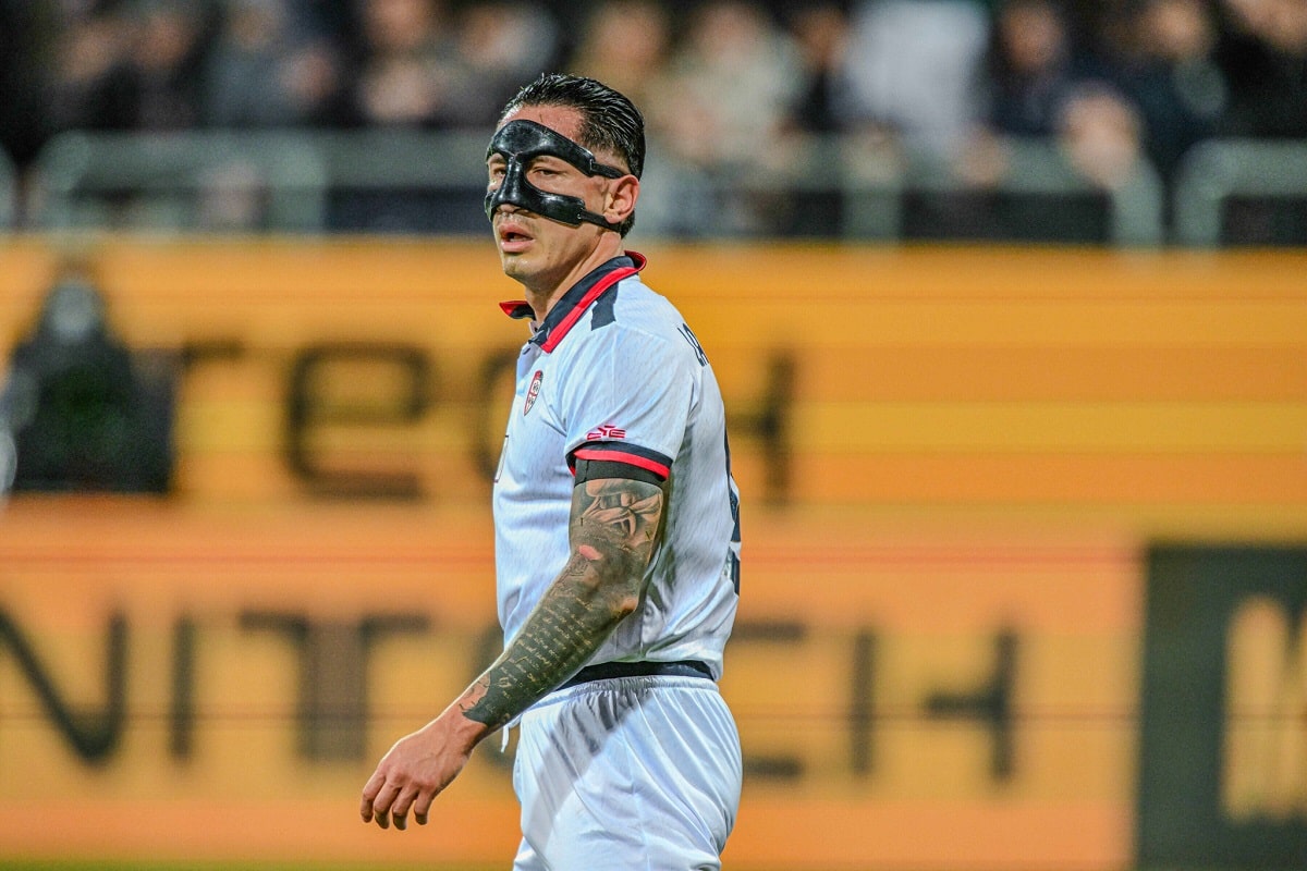 Gianluca Lapadula anotó con Cagliari, pero su gol fue anulado