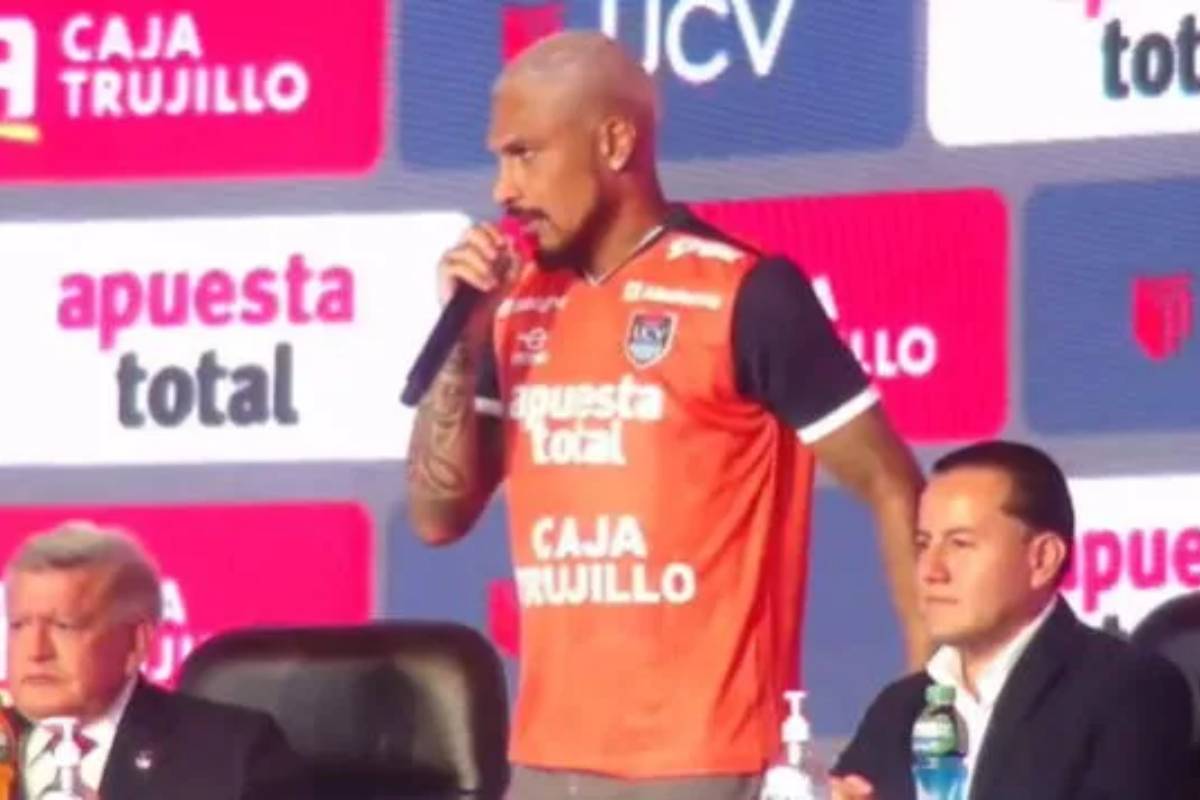 Paolo Guerrero: Los mejores ‘memes’ por su reacción al discurso de César Acuña