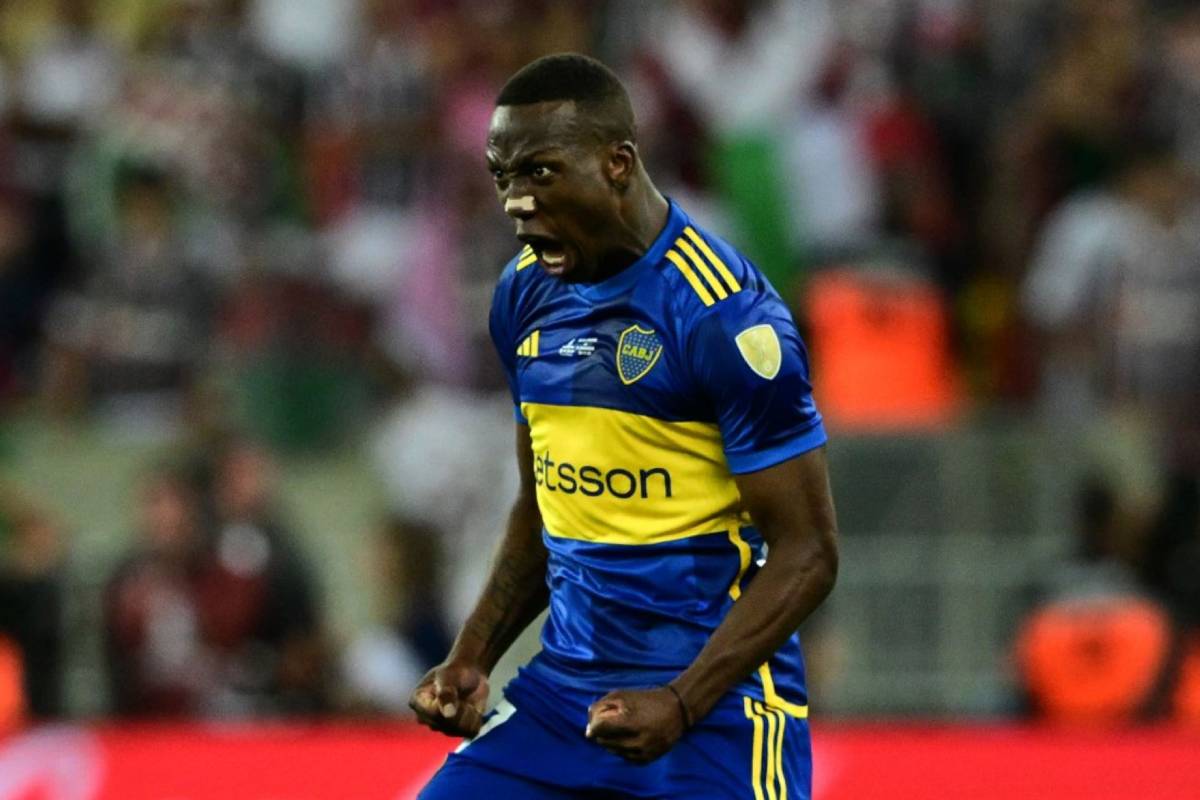 El mal momento que vivió Luis Advíncula en Estudiantes vs Boca: un jugador convulsionó y suspendieron el partido