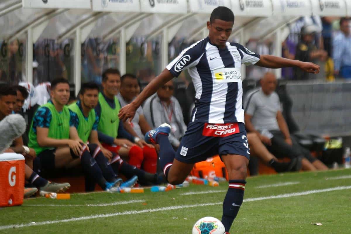 El defensor mejor vendido en la historia del fútbol peruano