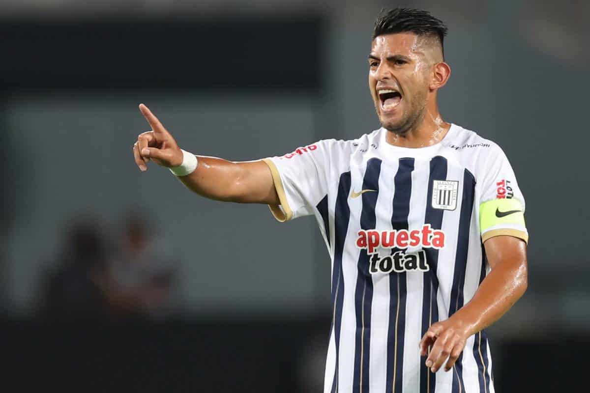 La picante opinión de Carlos Zambrano contra Arturo Vidal: “No es la primera vez”