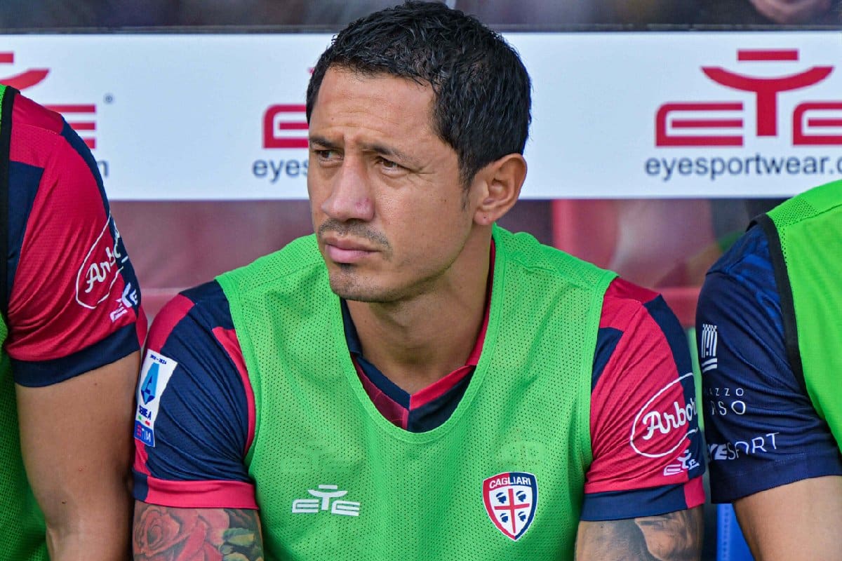 El enojo de los hinchas peruanos por la ausencia de Lapadula en empate de Cagliari