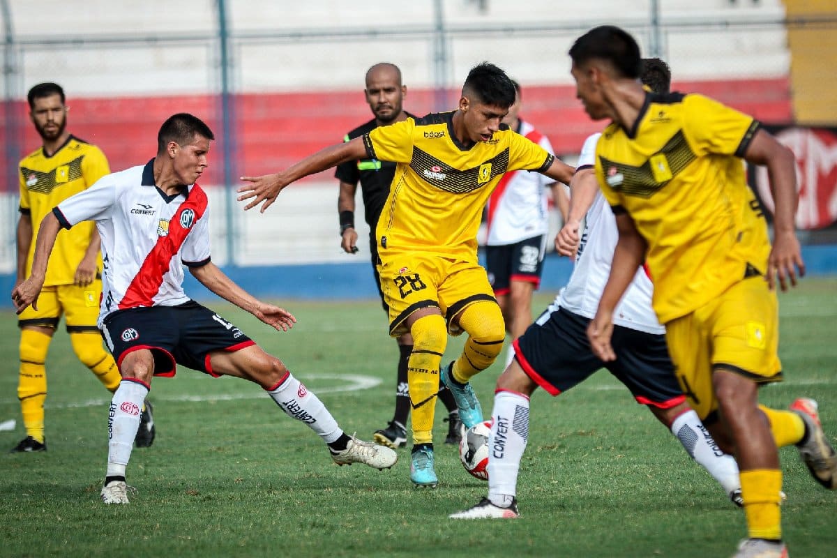 ¿Cuáles son las 3 promesas de la Liga 2 2024?