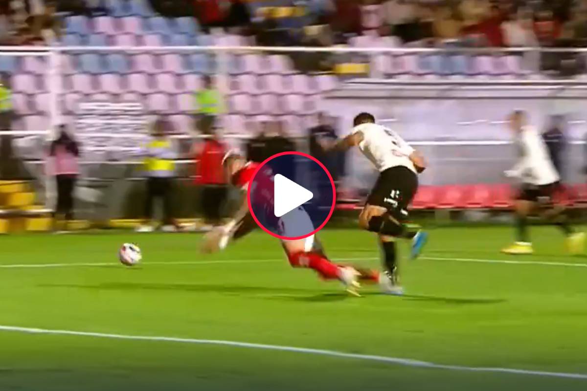 Polémica en el Cienciano vs. Universitario: Garcés cayó en el área y el árbitro no cobró PENAL
