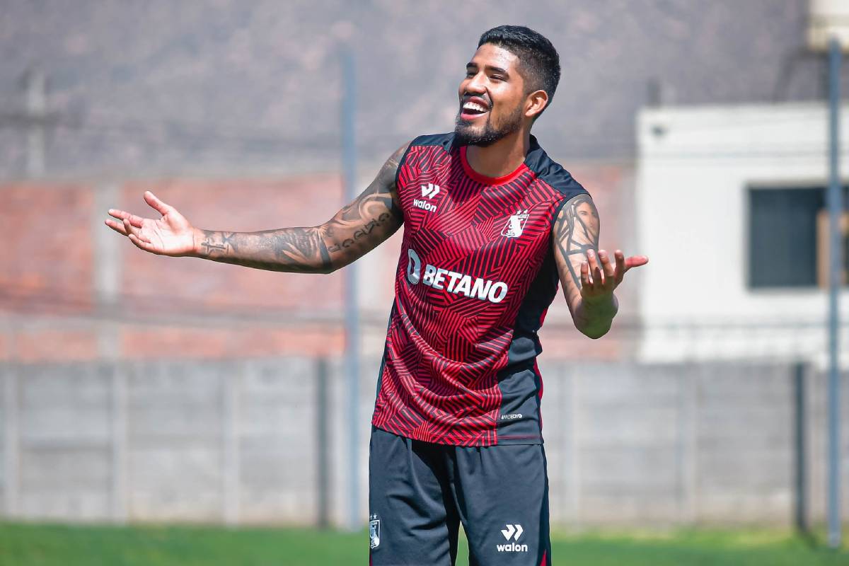 Paolo Reyna tiene todo listo para fichar por la 'U'.