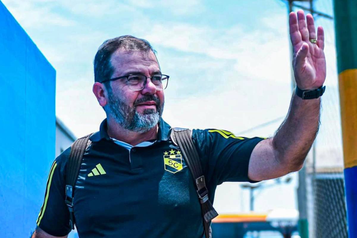 Enderson Moreira rompe su silencio tras su salida de Sporting Cristal: “Estoy triste”