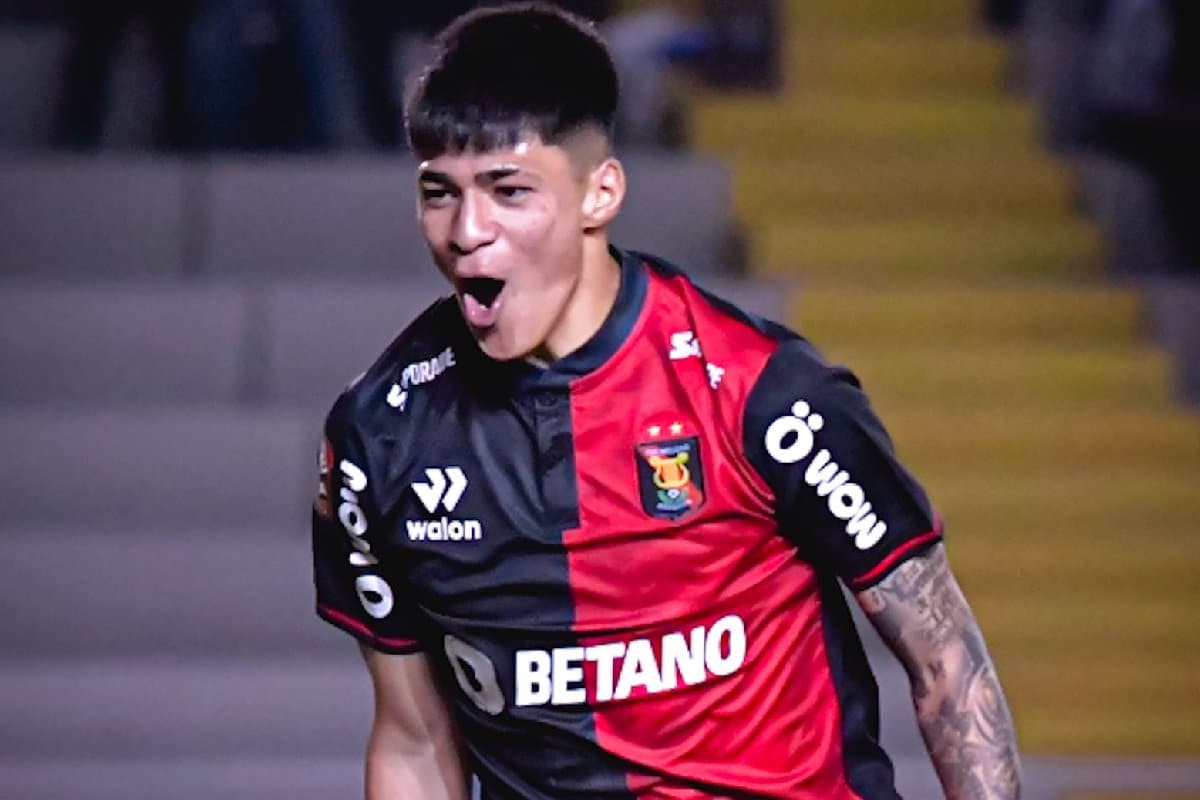 Fichajes FBC Melgar: Kenji Cabrera habría recibido una oferta de Asia