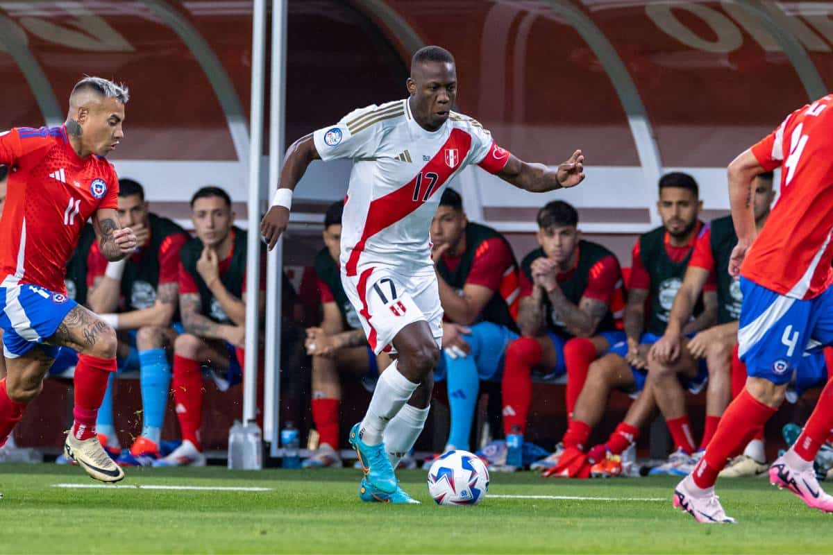 Advíncula enfrentó críticas sobre Selección Peruana: “Se venía hablando”