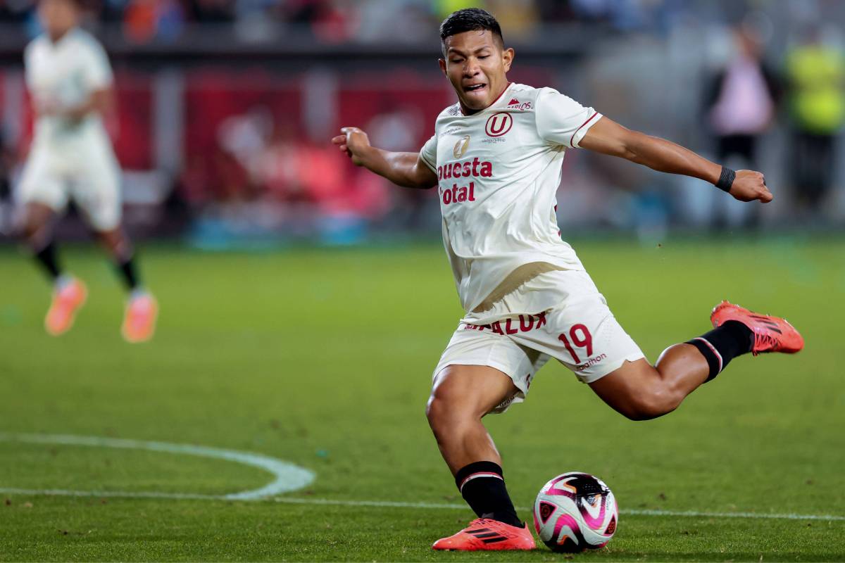 ¿Cuánto gana Edison Flores en Universitario?