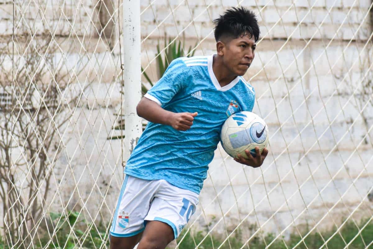 ¿Quién es Emerson García, la joven promesa de Sporting Cristal con futuro de élite?
