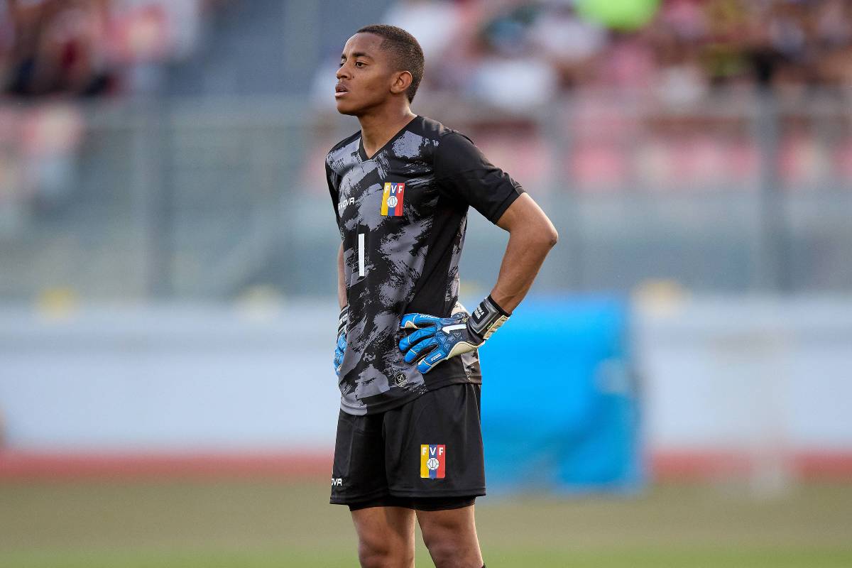 Wuilker Faríñez podría tener su primera experiencia en la Liga 1.