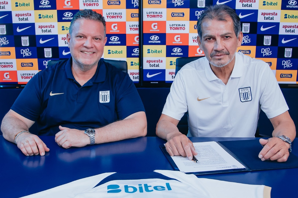 Franco Navarro conforma el plan de Alianza Lima junto a Wilmar Valencia.
