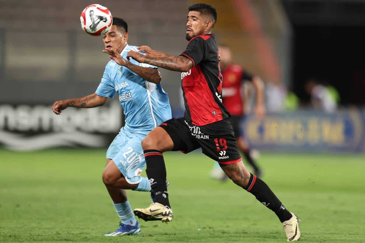 Paolo Reyna llega como agente libre desde FBC Melgar.