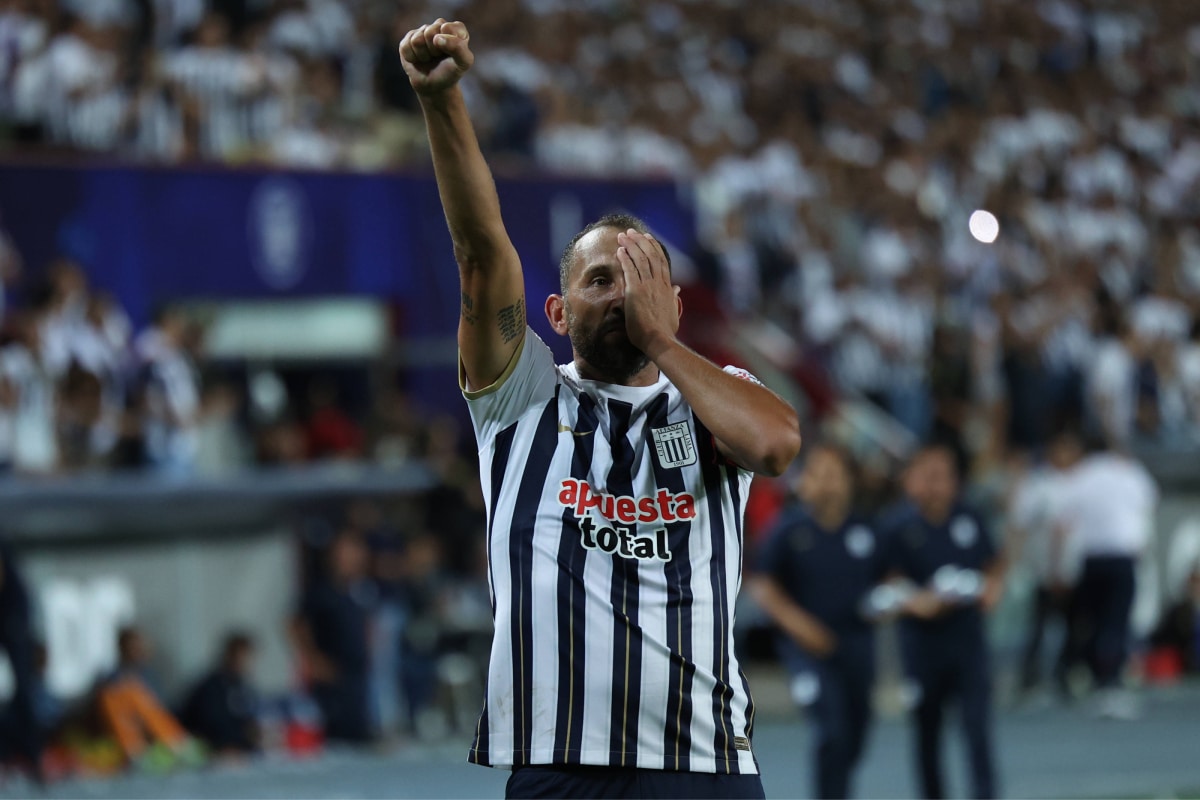 Hernán Barcos marcó 16 goles esta temporada.