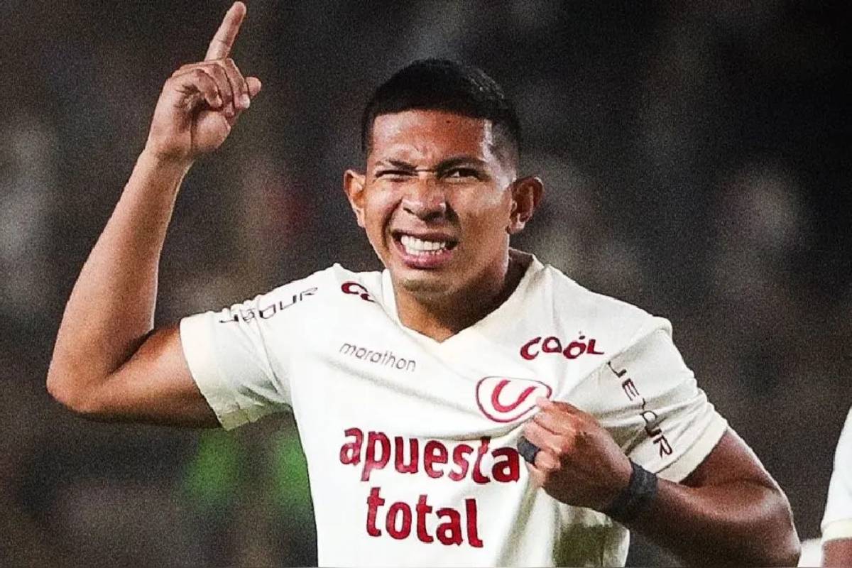 Universitario busca extender contrato de 'Orejas' Flores hasta el 2028.
