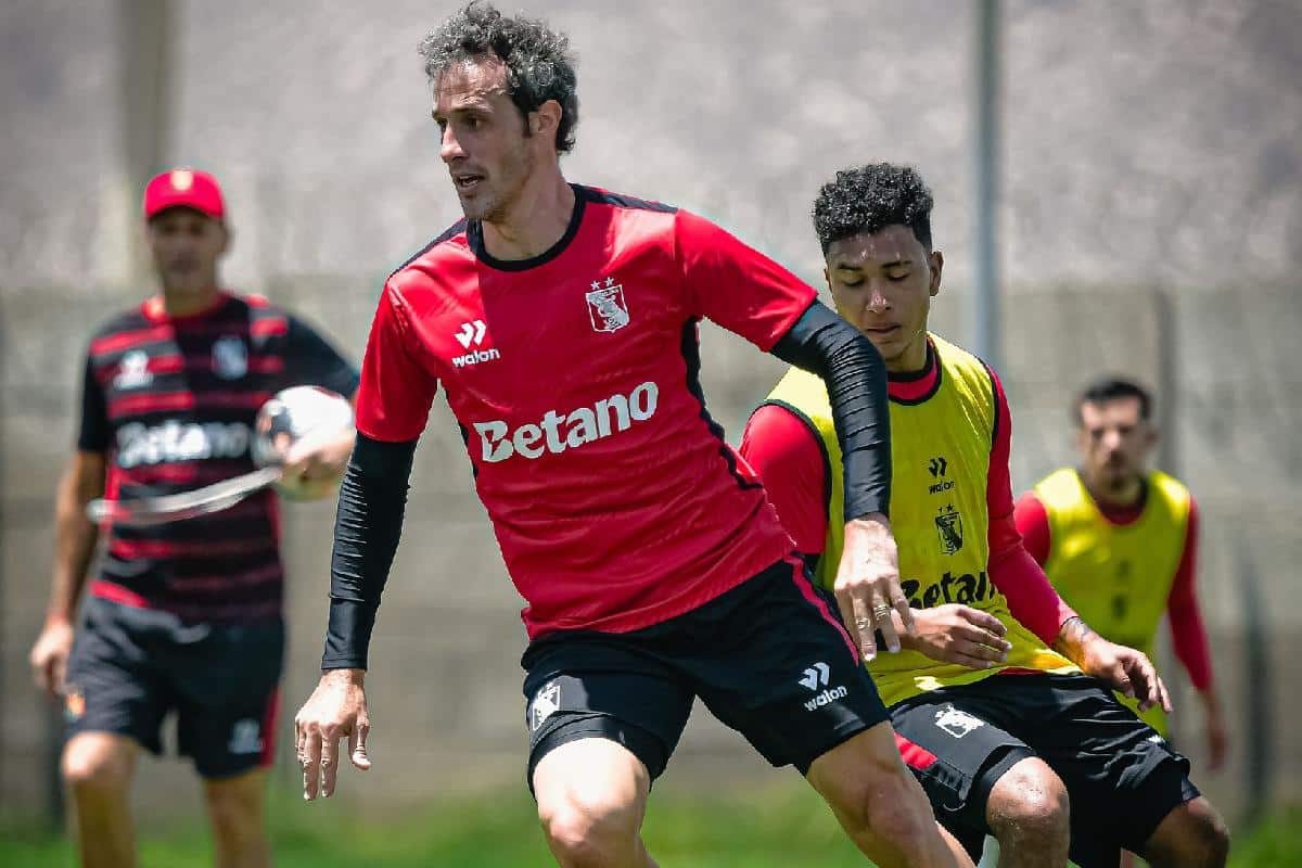 Los mejores refuerzos de FBC Melgar en el mercado de fichajes 2025