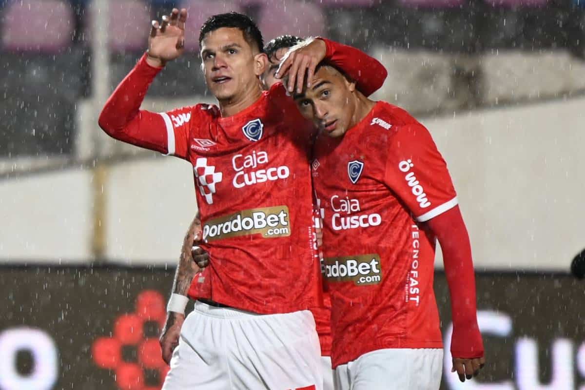 Cienciano descartó un fichaje nacional y ahora depende de Leonel Galeano