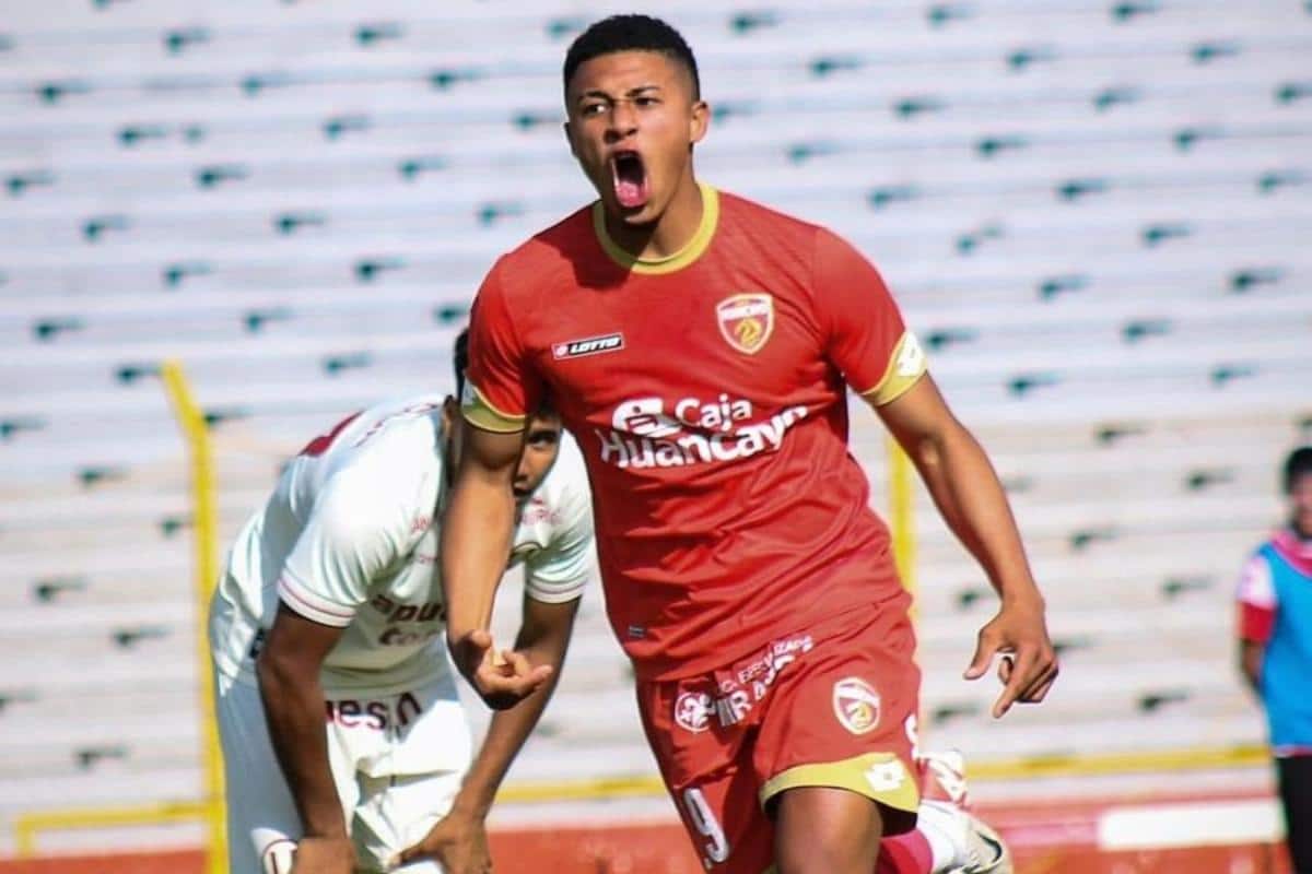 ¿Quién es Juan David Martínez, el goleador nacido y ascendido en Sport Huancayo?